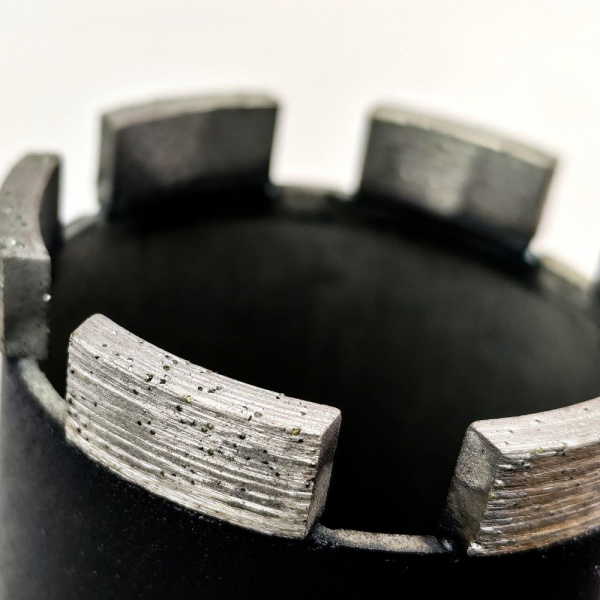 картинка Коронка Diamond Hit, Ø52/450мм, серия сегмента D400Т (твердый сегмент) от магазина borisov-pro.